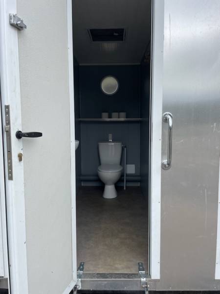 Sani egout 5 wc manifestation festival reception