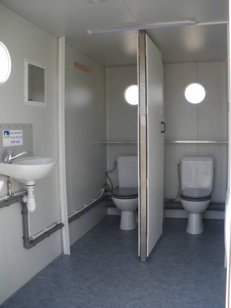 remorque wc raccordable en location